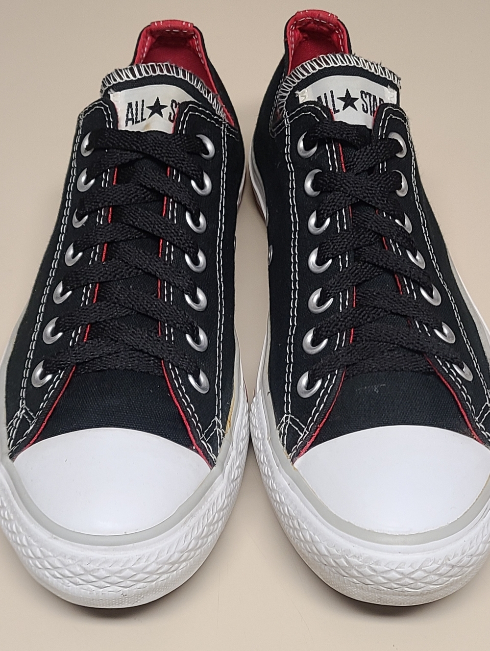 Converse Chuck Taylor All Star low top  sneakers size 10 - Picture 3 of 11